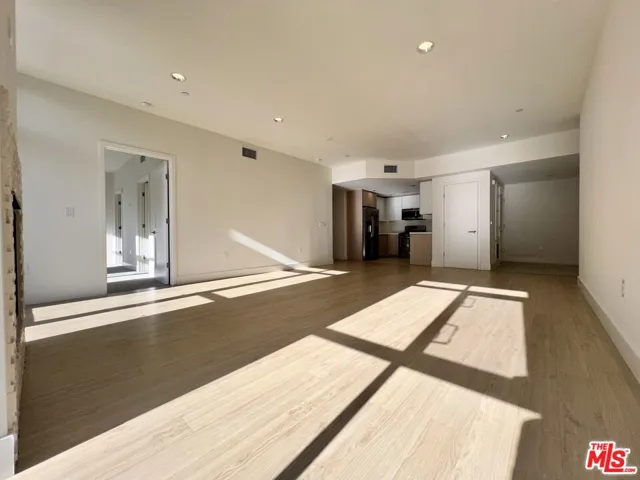 11715 W Bellagio Road 305, Los Angeles, California 90049