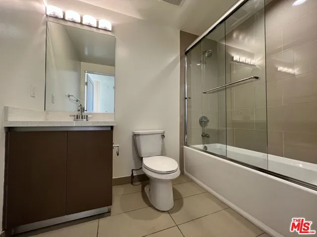 11715 W Bellagio Road 305, Los Angeles, California 90049