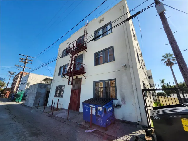 1435 Alvarado, Los Angeles, California 90006