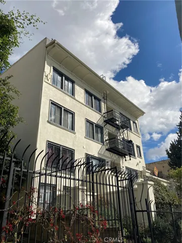 1435 Alvarado, Los Angeles, California 90006