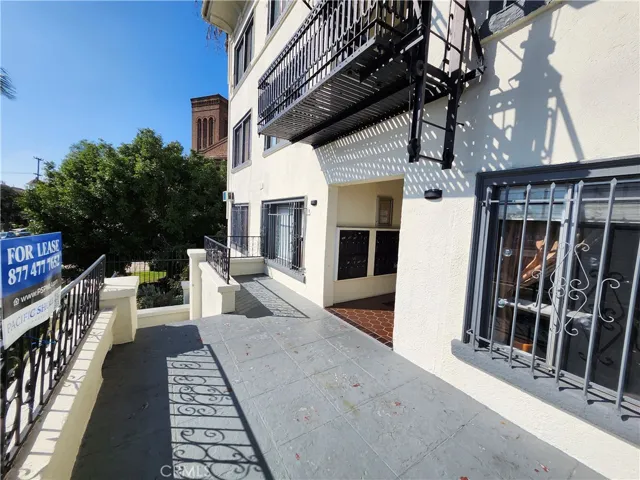 1435 Alvarado, Los Angeles, California 90006