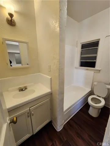 1435 Alvarado, Los Angeles, California 90006