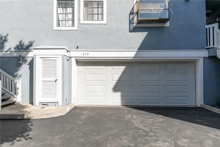 214 Saybrook Court, Costa Mesa, California 92627