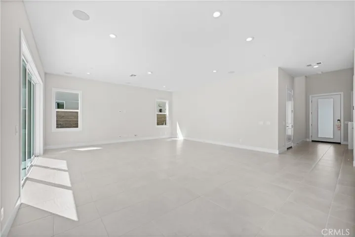 390 Riverbend, Lake Forest, California 92630