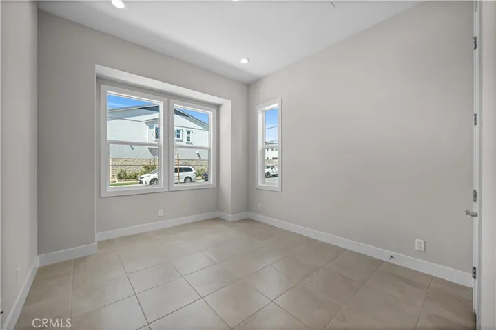 390 Riverbend, Lake Forest, California 92630