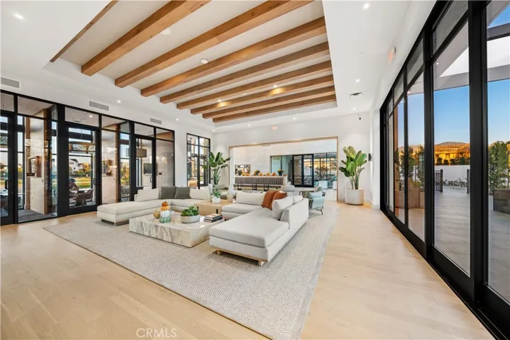 390 Riverbend, Lake Forest, California 92630