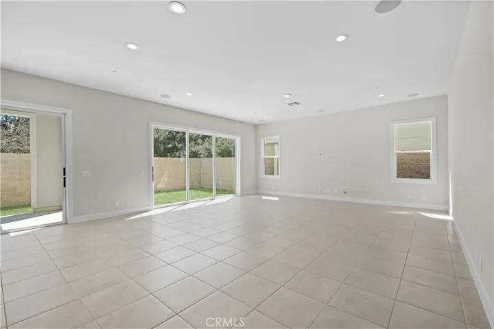 390 Riverbend, Lake Forest, California 92630