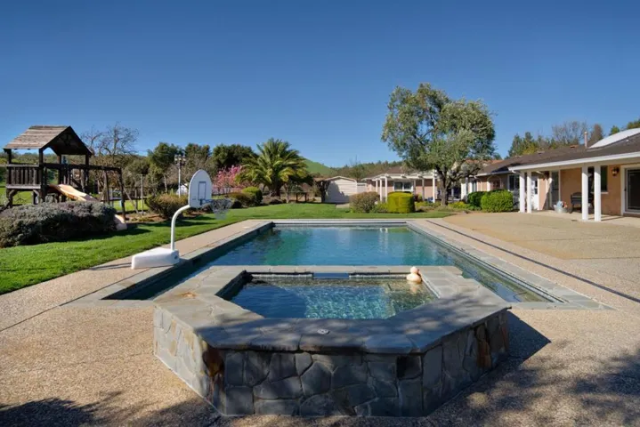 10165 Jean Ellen Court, Gilroy, California 95020