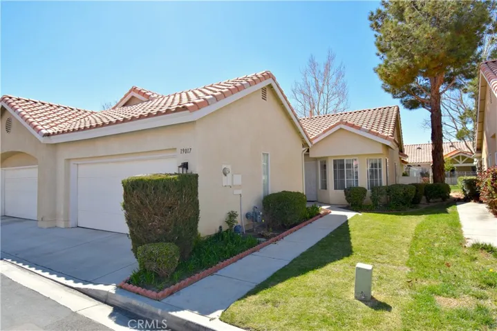 19017 Frances Street, Apple Valley, California 92308