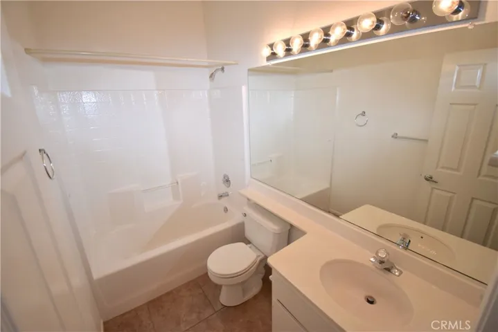 19017 Frances Street, Apple Valley, California 92308