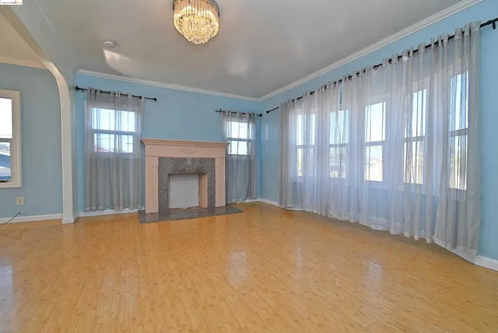 1292 61st, Oakland, California 94621