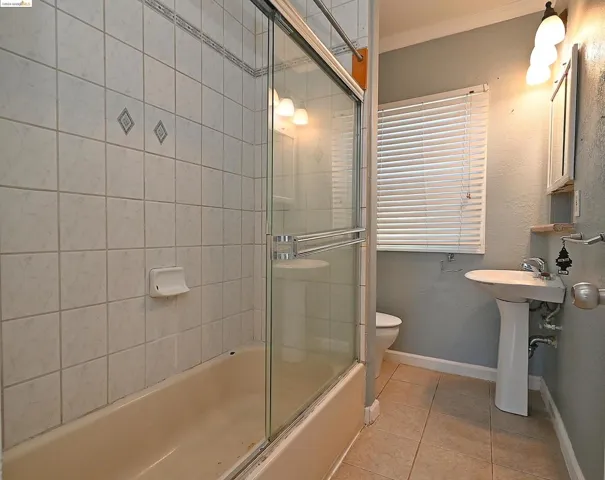 1292 61st, Oakland, California 94621