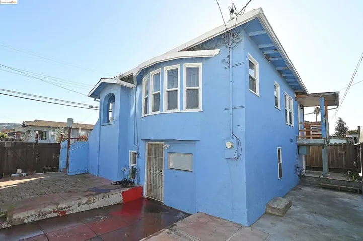 1292 61st, Oakland, California 94621