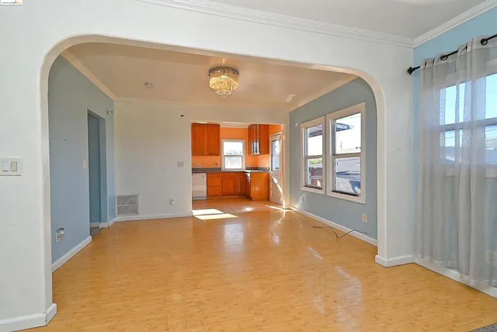 1292 61st, Oakland, California 94621