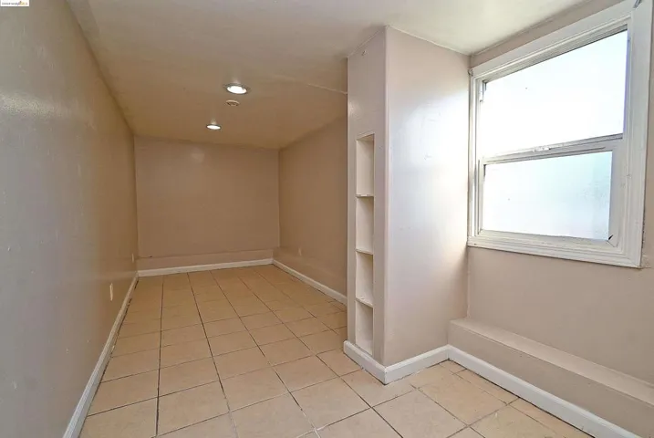 1292 61st, Oakland, California 94621