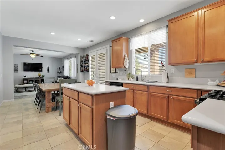 15716 Desert Poppy Lane, Victorville, California 92394