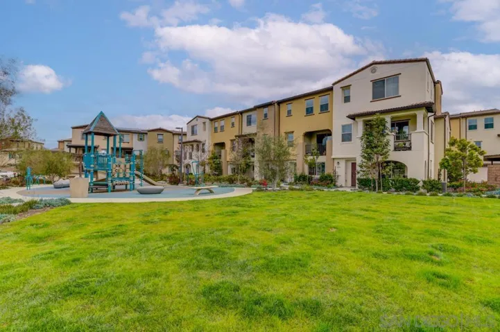 1643 Fig Tree Way, Oceanside, California 92056