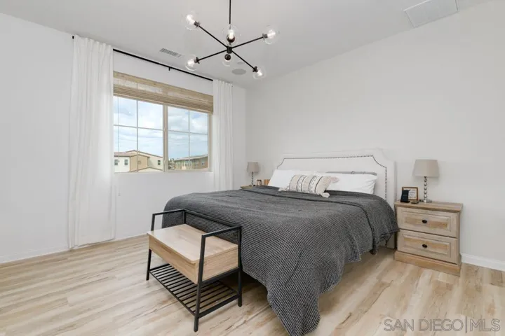 1643 Fig Tree Way, Oceanside, California 92056