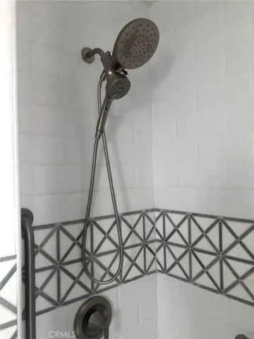 1009 E 84th Street, Los Angeles, California 90001