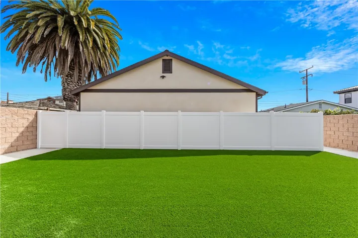 1820 Main Street, Huntington Beach, California 92648