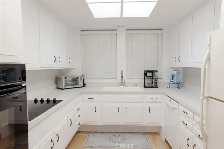 U-Shape Kitchen