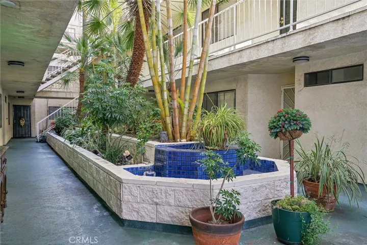 3932 N Virginia Road 201, Long Beach, California 90807