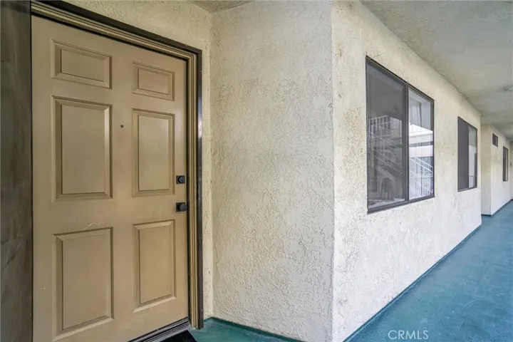3932 N Virginia Road 201, Long Beach, California 90807