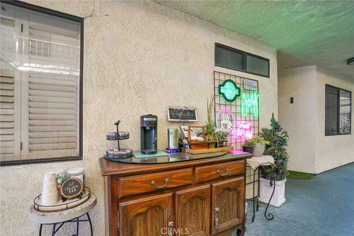 3932 N Virginia Road 201, Long Beach, California 90807
