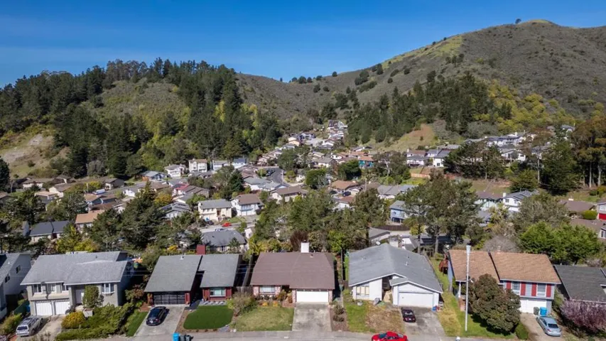 1245 Glacier Ave, Pacifica, California 94044