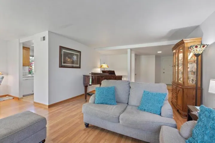 1245 Glacier Ave, Pacifica, California 94044