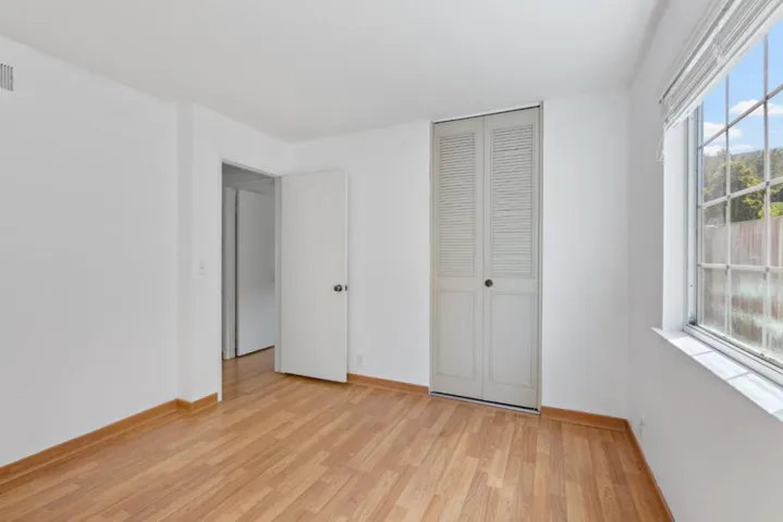 1245 Glacier Ave, Pacifica, California 94044