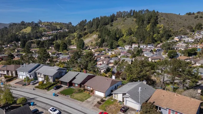 1245 Glacier Ave, Pacifica, California 94044