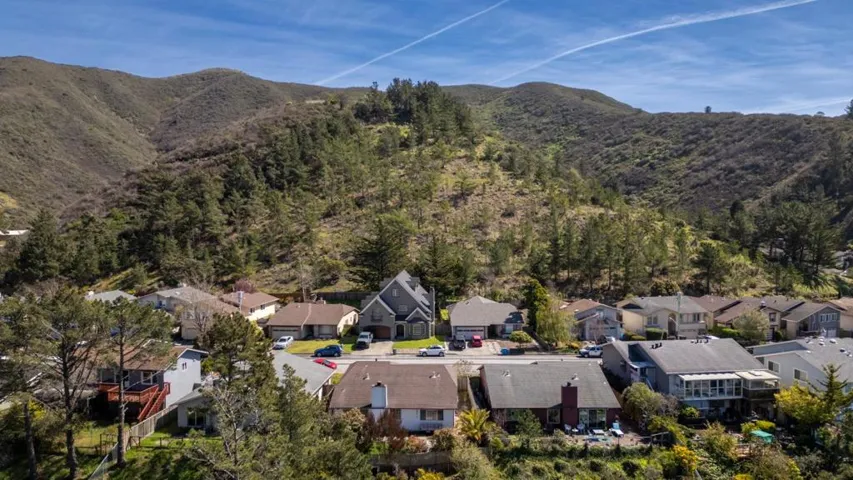 1245 Glacier Ave, Pacifica, California 94044