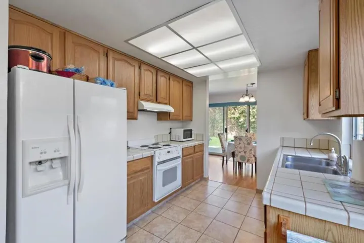 1245 Glacier Ave, Pacifica, California 94044
