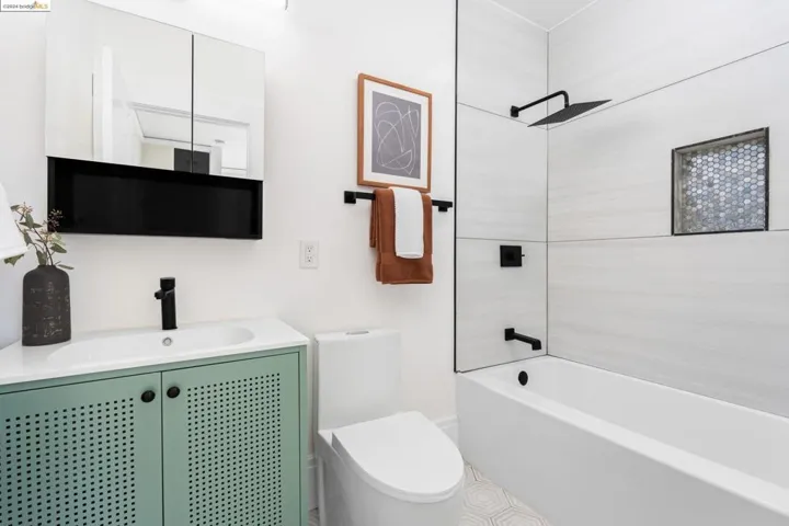 1350 66th St, Berkeley, California 94702