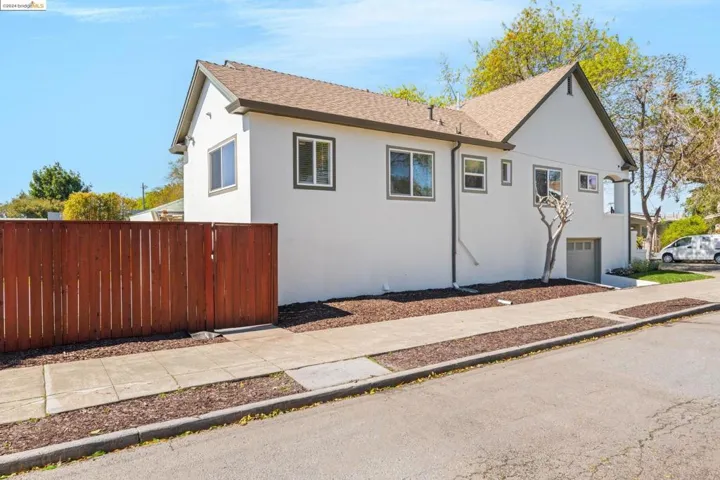1350 66th St, Berkeley, California 94702