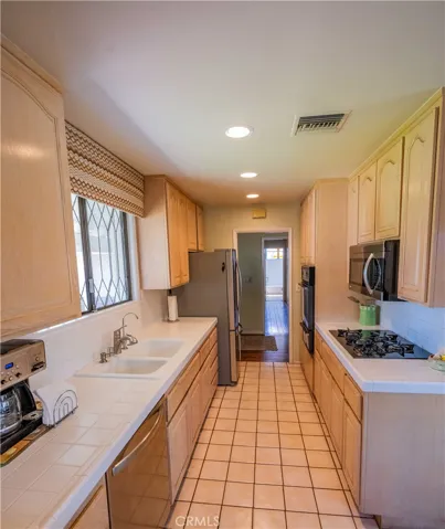 7421 Asman Avenue, West Hills, California 91307