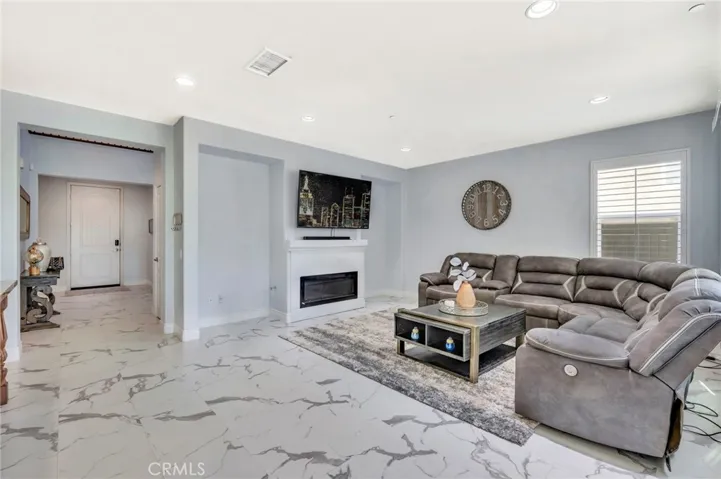 11793 Silver Birch Road, Corona, California 92883