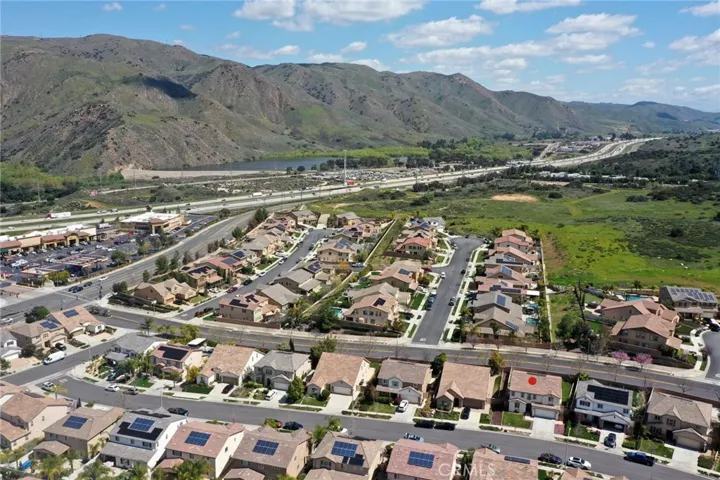 11793 Silver Birch Road, Corona, California 92883