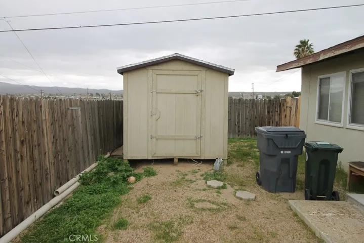 916 E Navajo Street, Barstow, California 92311