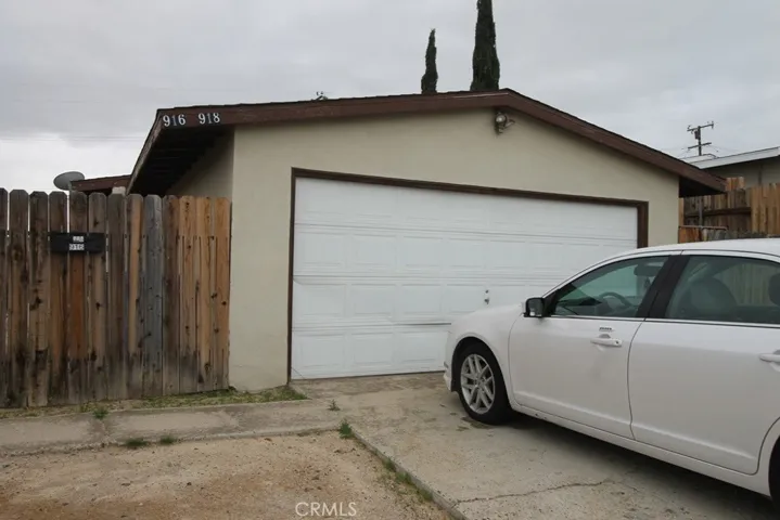 916 E Navajo Street, Barstow, California 92311