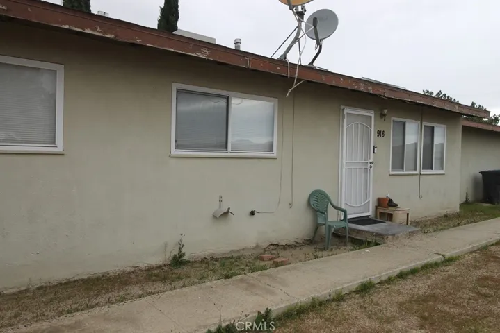916 E Navajo Street, Barstow, California 92311