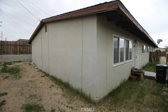 916 E Navajo Street, Barstow, California 92311