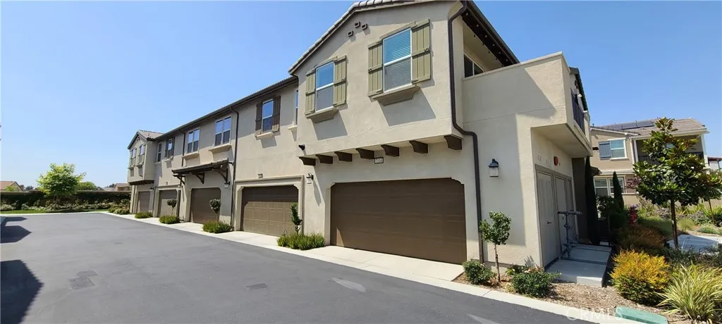 7116 Vernazza Place, Eastvale, California 92880