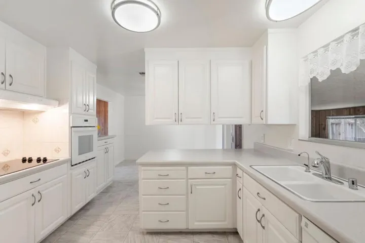 1400 Bouret Drive, San Jose, California 95118