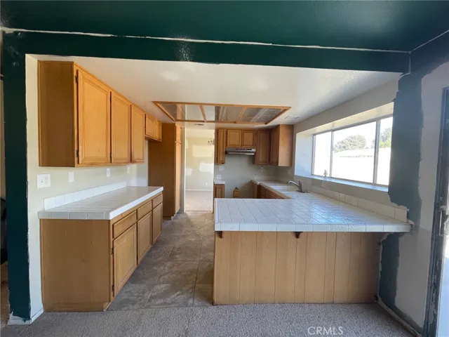2331 E Kildare Street, Lancaster, California 93535