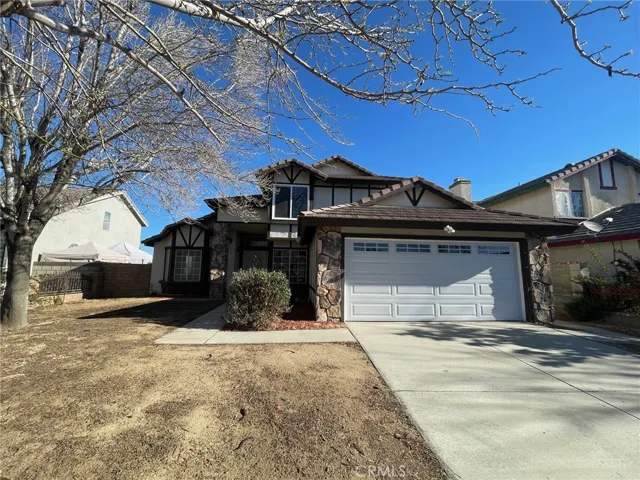 2331 E Kildare Street, Lancaster, California 93535