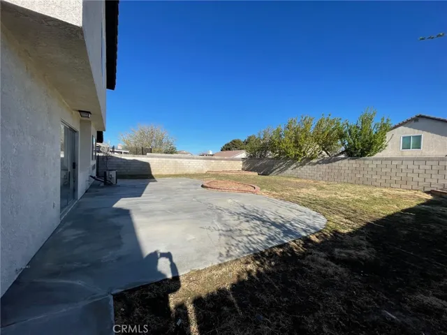 2331 E Kildare Street, Lancaster, California 93535