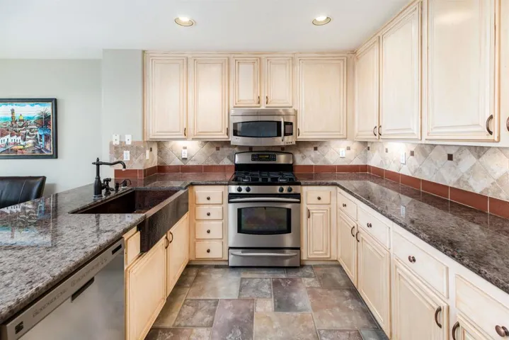 6908 Thrush Place, Carlsbad, California 92011