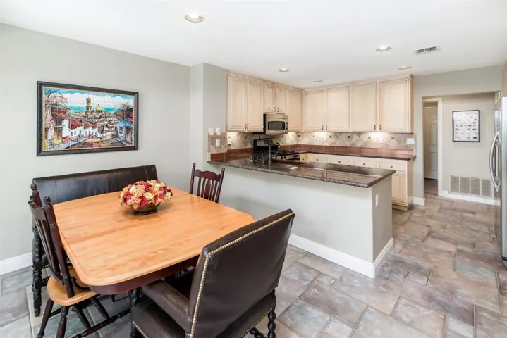 6908 Thrush Place, Carlsbad, California 92011